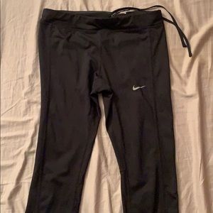 nike cropped leggings